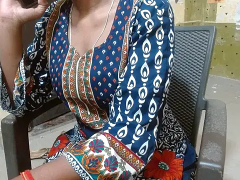 Snapshot of shallyji chatting on 10-28-25, 06:23 shallyji online show from 10-28-25, 06:23