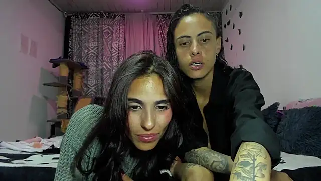 Snapshot of joyceandgavi7 chatting on 06-27-26, 07:58 joyceandgavi7 online show from 06-27-26, 07:58