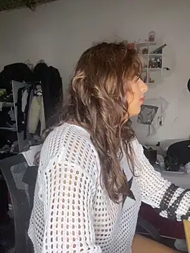 Snapshot of SoftLady_S33 chatting on 02-27-26, 01:22 SoftLady S33 online show from 02-27-26, 01:22