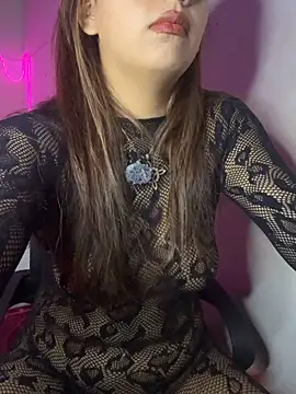 Snapshot of SoftLady_S33 chatting on 05-26-26, 02:31 SoftLady S33 online show from 05-26-26, 02:31