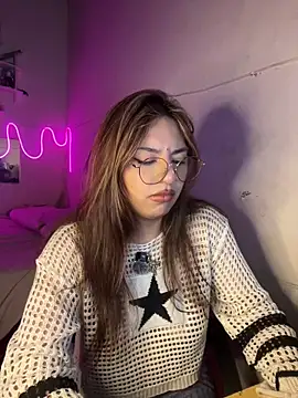 Snapshot of SoftLady_S33 chatting on 05-29-26, 02:34 SoftLady S33 online show from 05-29-26, 02:34