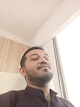 VJ17 online show from 11-18-25, 04:49