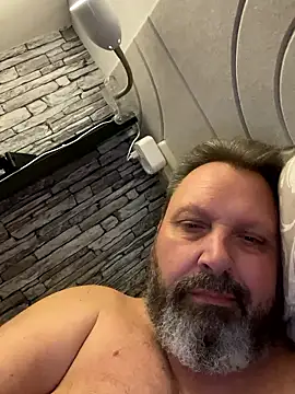 Snapshot of BigMan738@xh chatting on 05-16-26, 10:31 BigMan738xh online show from 05-16-26, 10:31