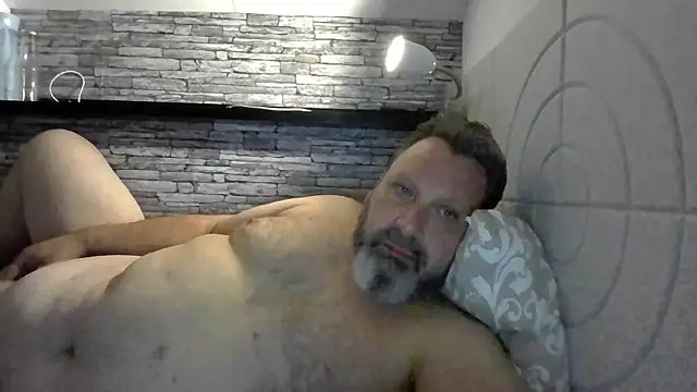Snapshot of BigMan738@xh chatting on 06-07-26, 11:10 BigMan738xh online show from 06-07-26, 11:10