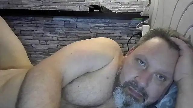 Snapshot of BigMan738@xh chatting on 05-18-26, 09:52 BigMan738xh online show from 05-18-26, 09:52