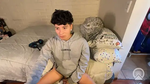 feeelipe2007 online show from 02-15-26, 07:13