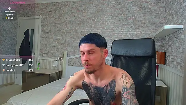 Snapshot of JonahShaw chatting on 05-16-26, 10:36 JonahShaw online show from 05-16-26, 10:36