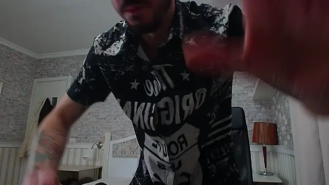 JonahShaw online show from 10-16-25, 04:10