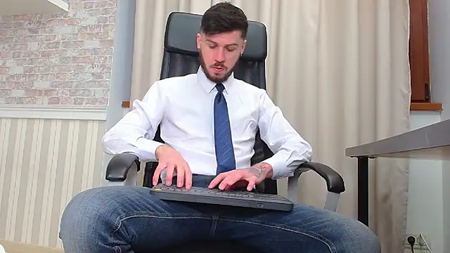 JonahShaw online show from 11-23-25, 05:17