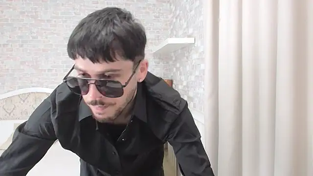 JonahShaw online show from 10-24-25, 04:22