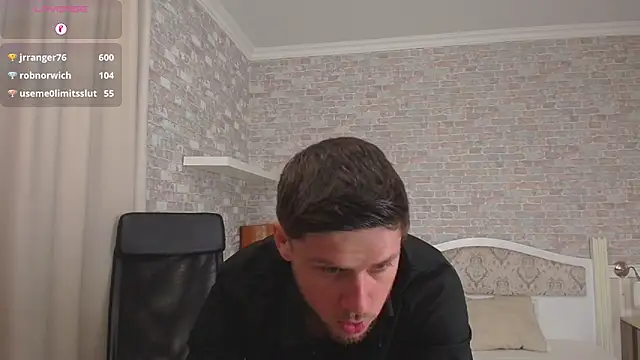 Snapshot of JonahShaw chatting on 04-30-26, 04:47 JonahShaw online show from 04-30-26, 04:47