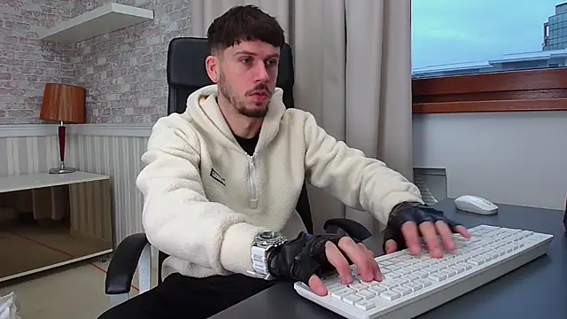 JonahShaw online show from 10-07-25, 04:46