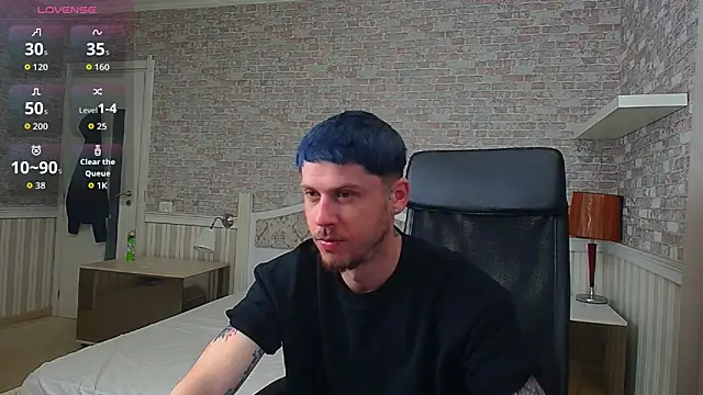 Snapshot of JonahShaw chatting on 05-17-26, 04:34 JonahShaw online show from 05-17-26, 04:34
