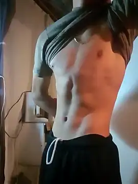 Snapshot of LUISSLEONN0958 chatting on 11-05-25, 08:17 LUISSLEONN0958 online show from 11-05-25, 08:17