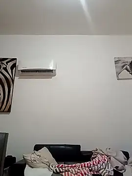 Snapshot of LUISSLEONN0958 chatting on 11-16-25, 09:08 LUISSLEONN0958 online show from 11-16-25, 09:08