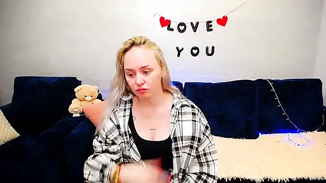 LiluMoon   online show from 03-29-26, 03:35