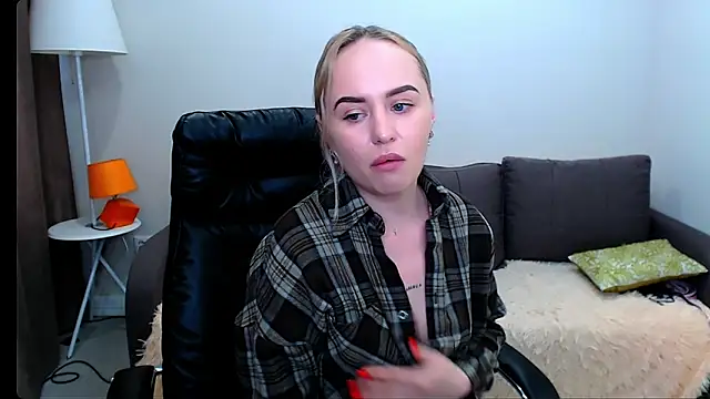 LiluMoon   online show from 03-31-26, 11:34