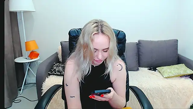 LiluMoon   online show from 04-01-26, 01:41