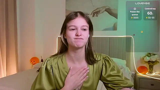 Lisa Blossom online show from 11-05-25, 06:05