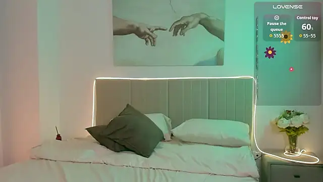 Lisa Blossom online show from 10-10-25, 06:03