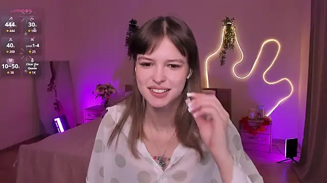 Lisa Blossom online show from 04-11-26, 07:45