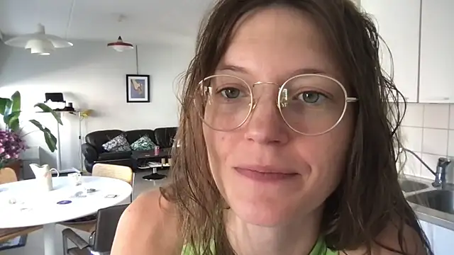 Scorpion Peach online show from 09-09-25, 09:41