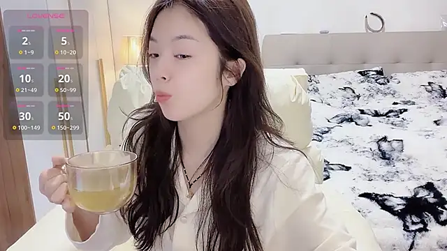 T-LL77- online show from 02-11-26, 03:23