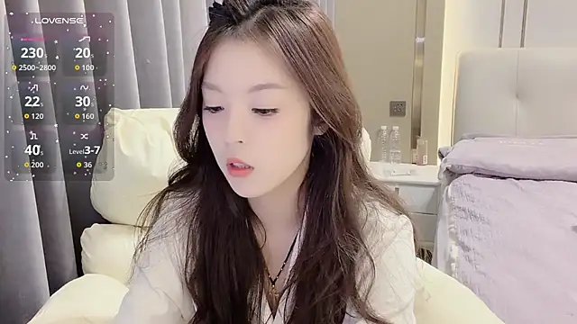 T-LL77- online show from 04-06-26, 03:57