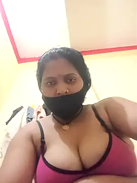Snapshot of Rani_Devi143 chatting on 10-22-25, 03:39 Rani Devi143 online show from 10-22-25, 03:39