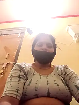 Snapshot of Rani_Devi143 chatting on 09-20-25, 04:23 Rani Devi143 online show from 09-20-25, 04:23