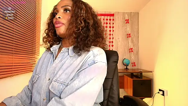 ArianaBeake online show from 12-14-25, 08:09