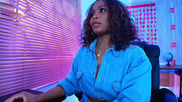 ArianaBeake online show from 01-07-26, 10:48