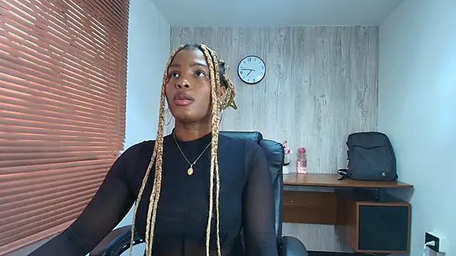 Snapshot of ArianaBeake chatting on 10-21-25, 12:48 ArianaBeake online show from 10-21-25, 12:48