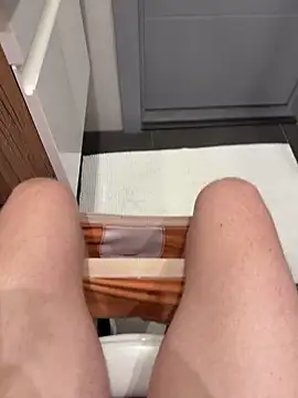 Snapshot of myPriority01 chatting on 10-01-25, 04:22 myPriority01 online show from 10-01-25, 04:22