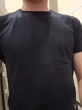 Snapshot of myPriority01 chatting on 10-25-25, 10:43 myPriority01 online show from 10-25-25, 10:43