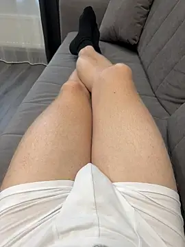 Snapshot of myPriority01 chatting on 10-13-25, 12:29 myPriority01 online show from 10-13-25, 12:29