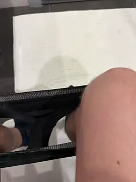 Snapshot of myPriority01 chatting on 09-29-25, 06:24 myPriority01 online show from 09-29-25, 06:24