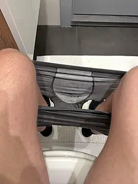 Snapshot of myPriority01 chatting on 10-10-25, 04:19 myPriority01 online show from 10-10-25, 04:19