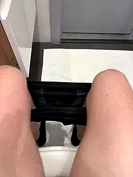 Snapshot of myPriority01 chatting on 09-26-25, 07:54 myPriority01 online show from 09-26-25, 07:54