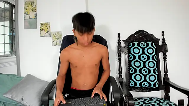 tyler twink boy online show from 03-12-26, 01:59