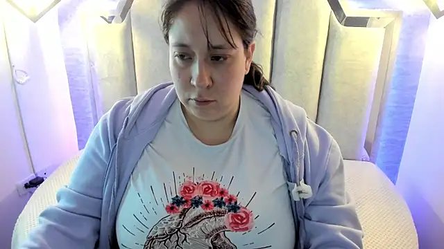  Emily rosee  online show from 09-16-25, 11:11