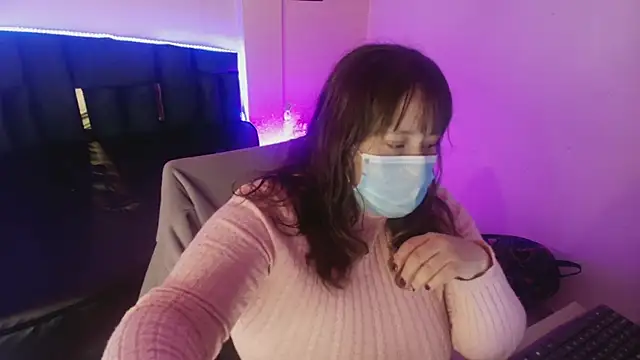  Emily rosee  online show from 11-24-25, 11:21