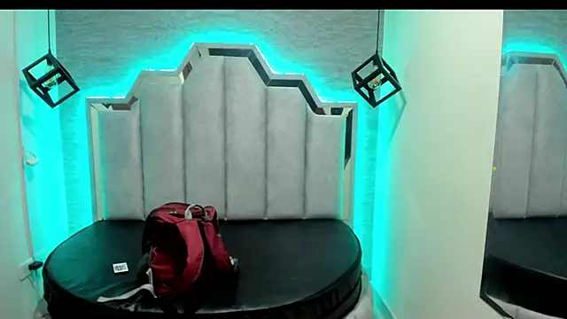  Emily rosee  online show from 10-07-25, 11:22