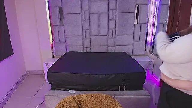  Emily rosee  online show from 01-13-26, 11:47