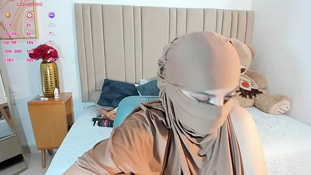 Snapshot of najwa__ chatting on 02-15-26, 03:07 najwa online show from 02-15-26, 03:07