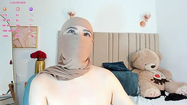 Snapshot of najwa__ chatting on 02-15-26, 07:51 najwa online show from 02-15-26, 07:51