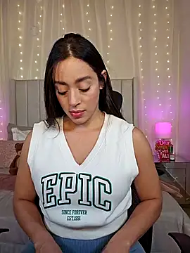 AriadnaTaylor online show from 12-15-25, 05:52