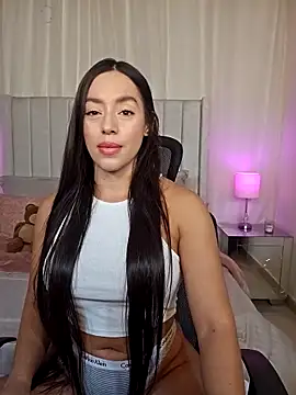 Snapshot of AriadnaTaylor chatting on 05-03-26, 01:04 AriadnaTaylor online show from 05-03-26, 01:04