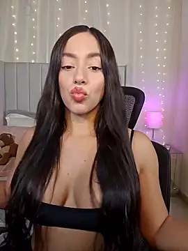 Snapshot of AriadnaTaylor chatting on 05-21-26, 05:21 AriadnaTaylor online show from 05-21-26, 05:21