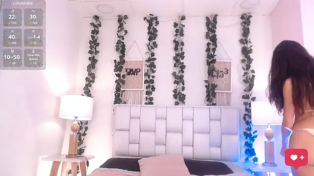 Coralgh  online show from 09-15-25, 12:27